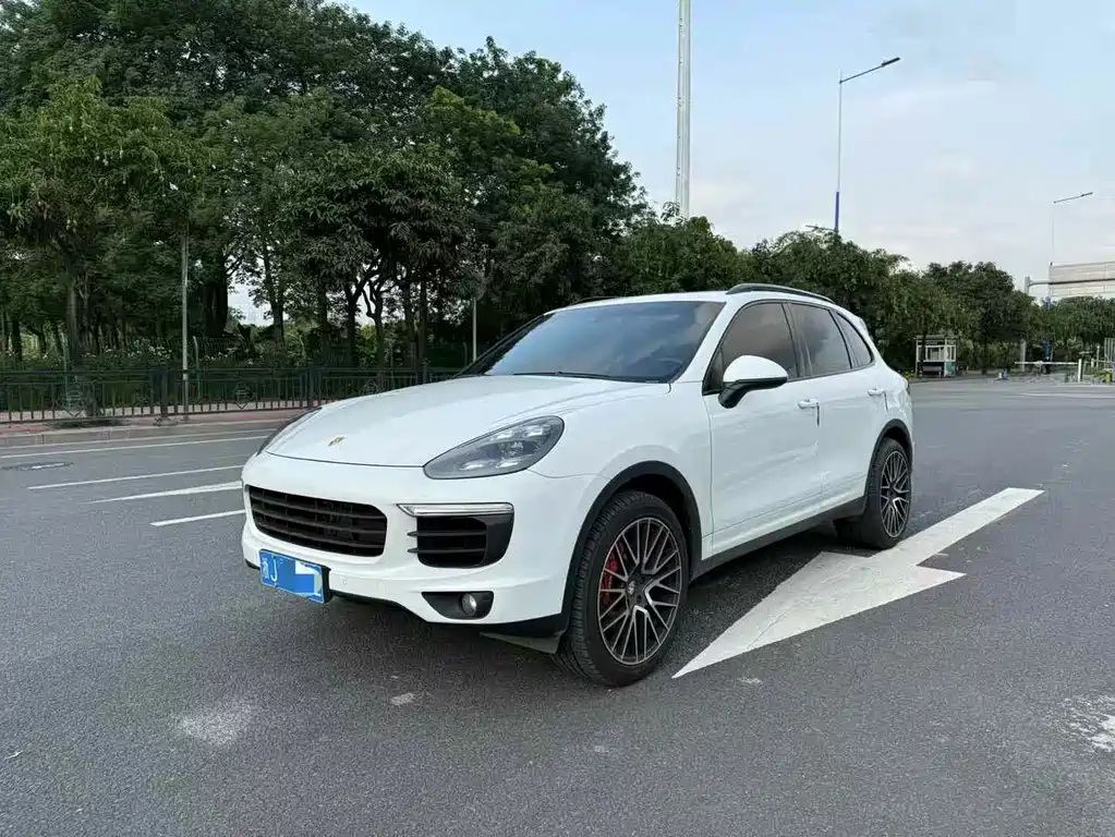 Porsche Cayenne 2017 — фото 1