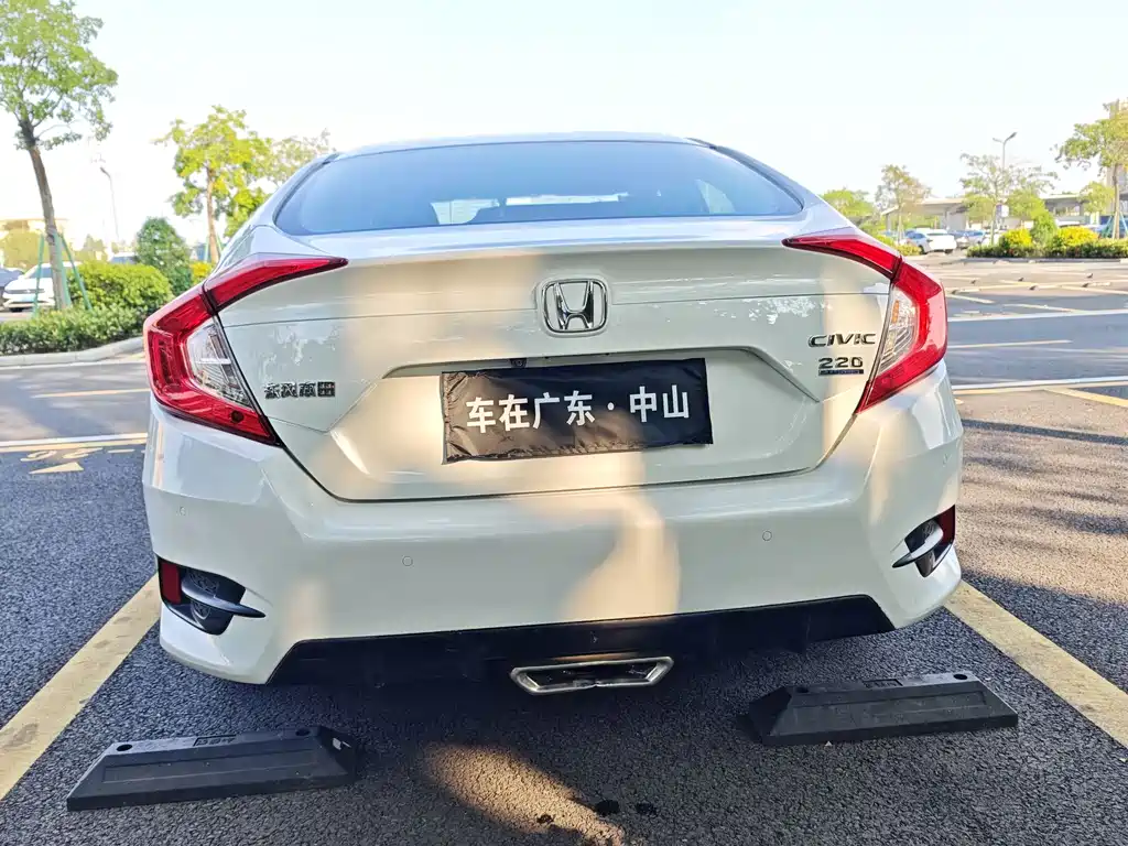 Honda Civic 2020 — фото 22