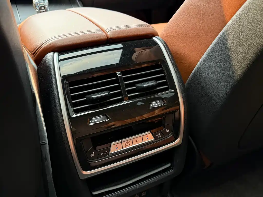 BMW X7 2022 — фото 18