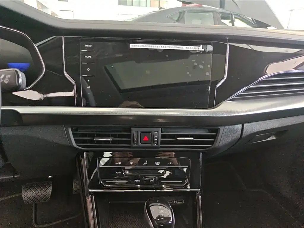 Volkswagen Passat PHEV 2026 — фото 13