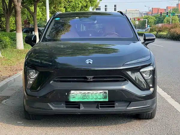 NIO ES6 2020