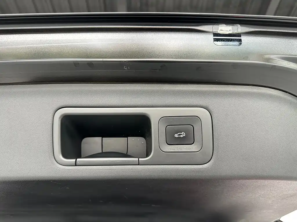 GAC Motor Trumpchi M8 2023 — фото 23