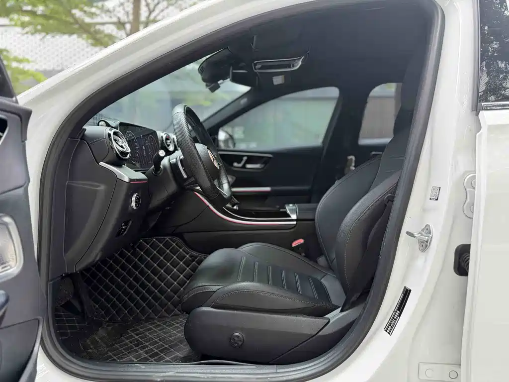 Mercedes-Benz C-Class 2023 — фото 5
