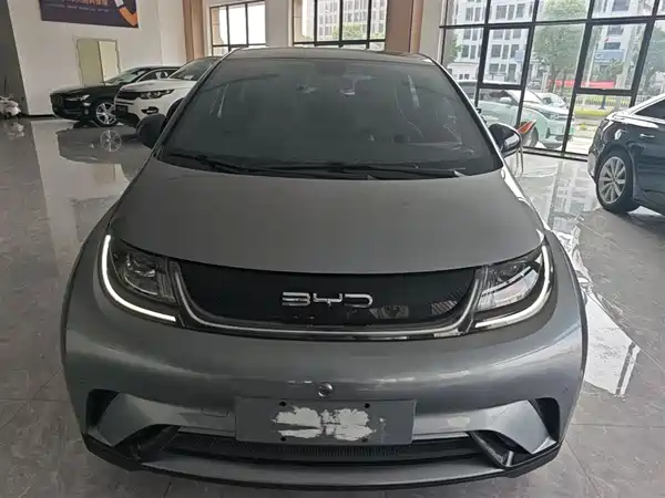 BYD Dolphin 2023