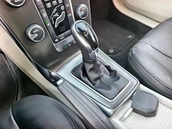 Volvo V40 2013