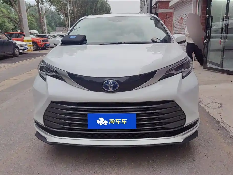 Toyota Sienna 2022