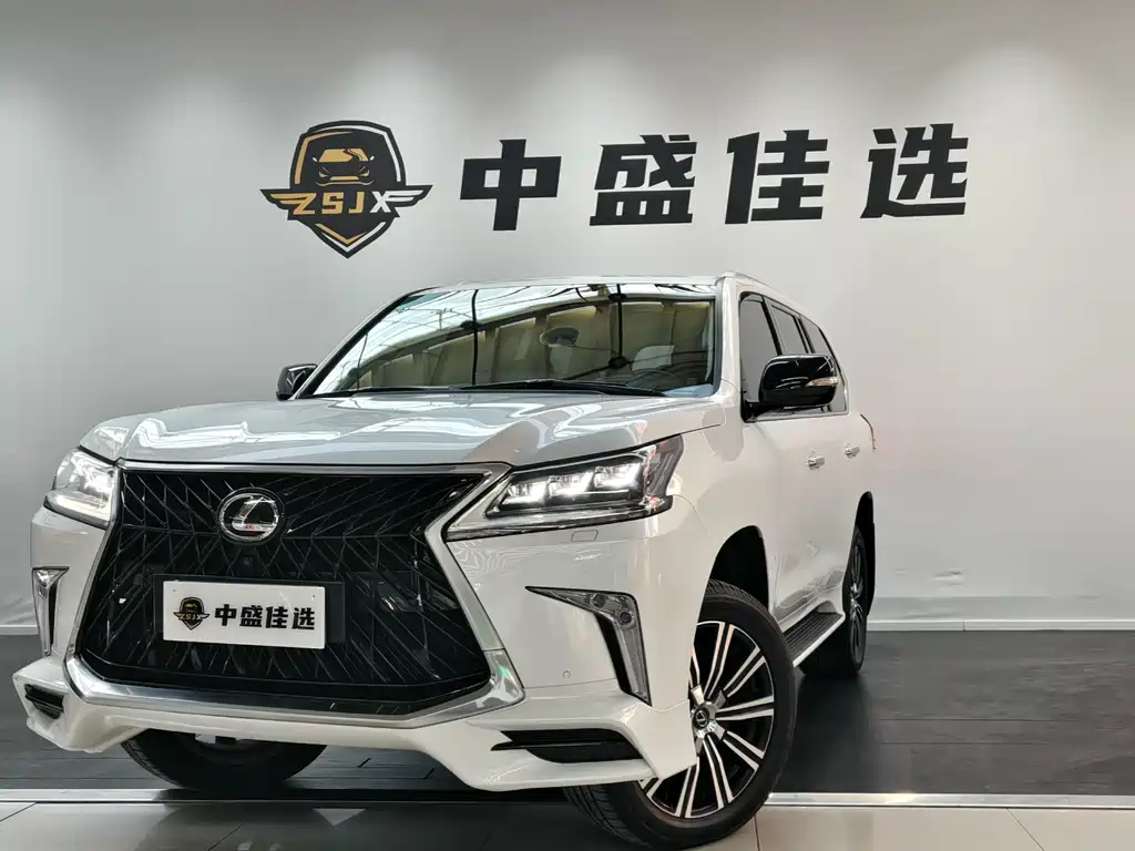 Lexus LX 2017 — фото 1