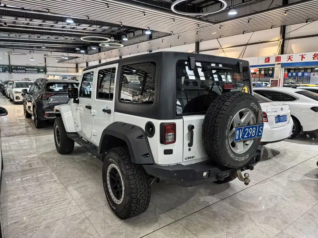 Jeep Wrangler 2015 — фото 4