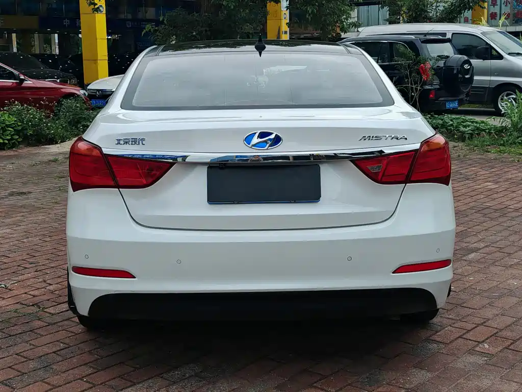 Hyundai Mistra 2015 — фото 14