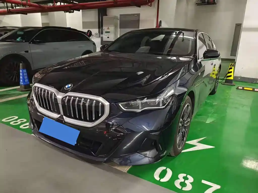 BMW 5 Series 2025