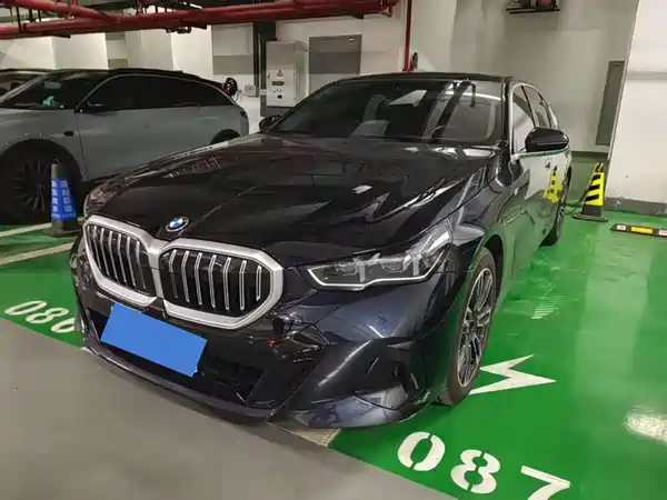 BMW 5 Series 2025