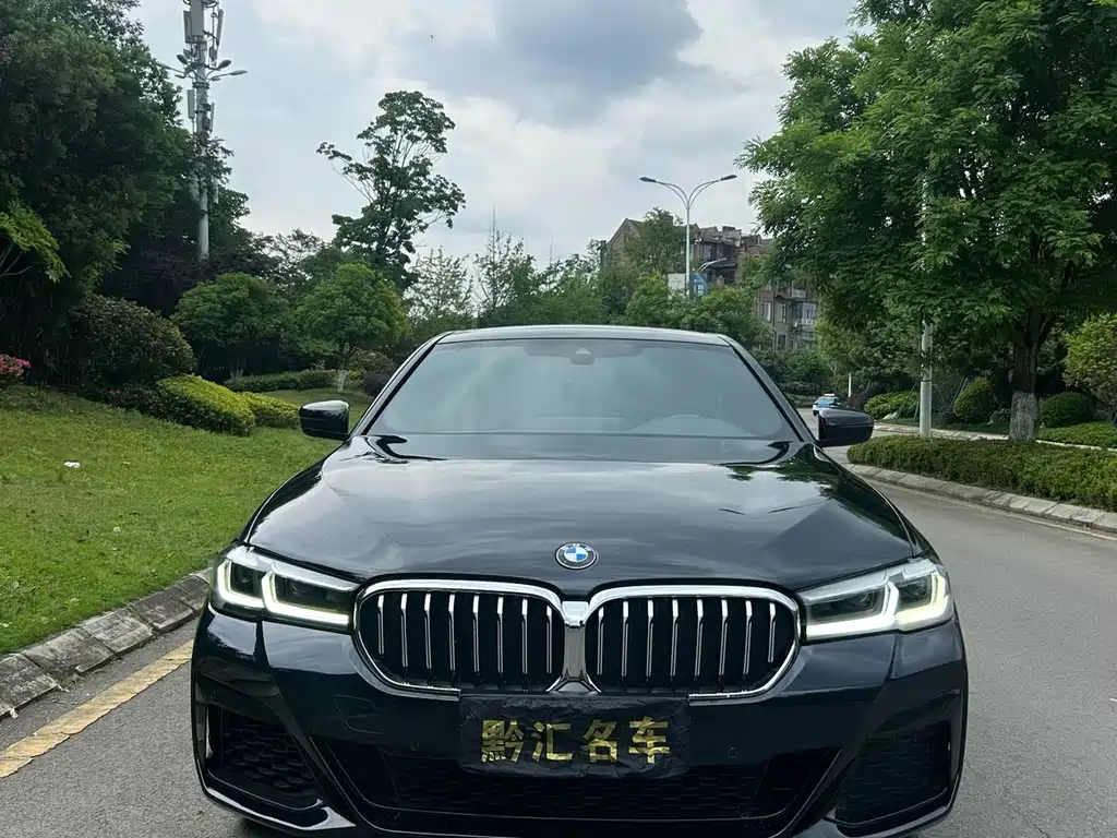 BMW 5 Series 2023 — фото 1