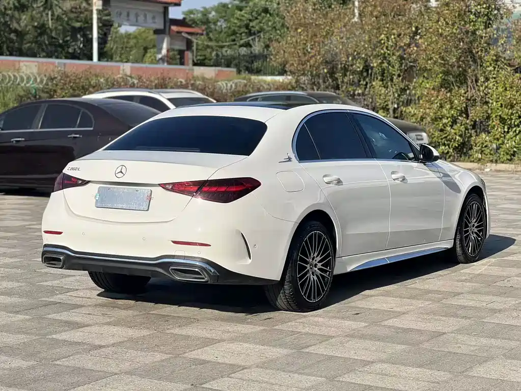 Mercedes-Benz C-Class 2023 — фото 8