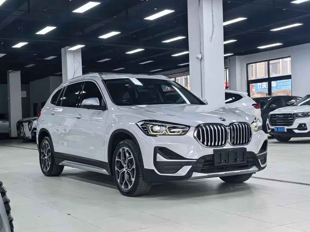 BMW X1 2022 — фото 3
