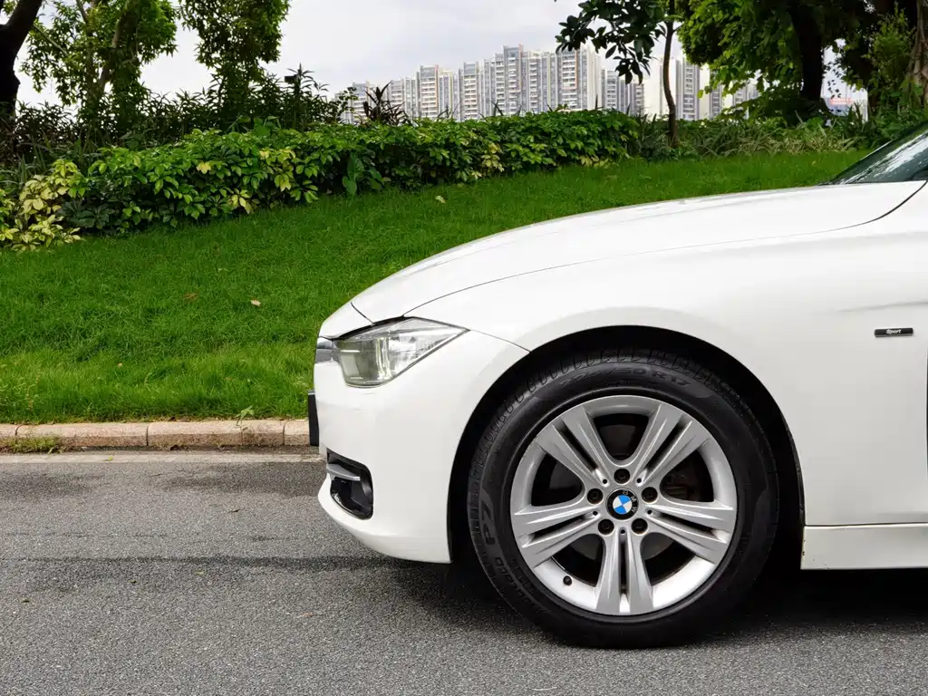 BMW 3 Series 2014 — фото 15