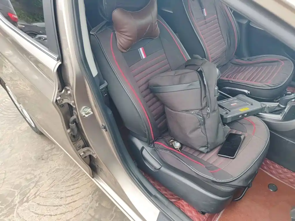 Hyundai Elantra 2018 — фото 25