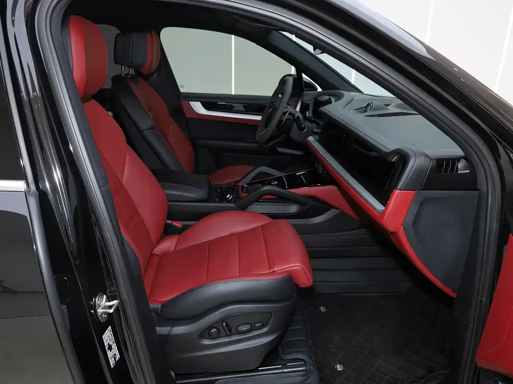 Porsche Cayenne 2024