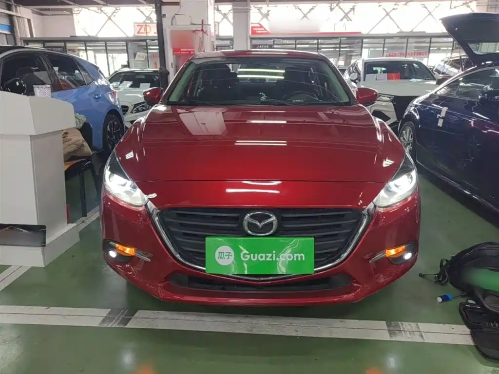 Mazda 3 Axela 2018 — фото 3