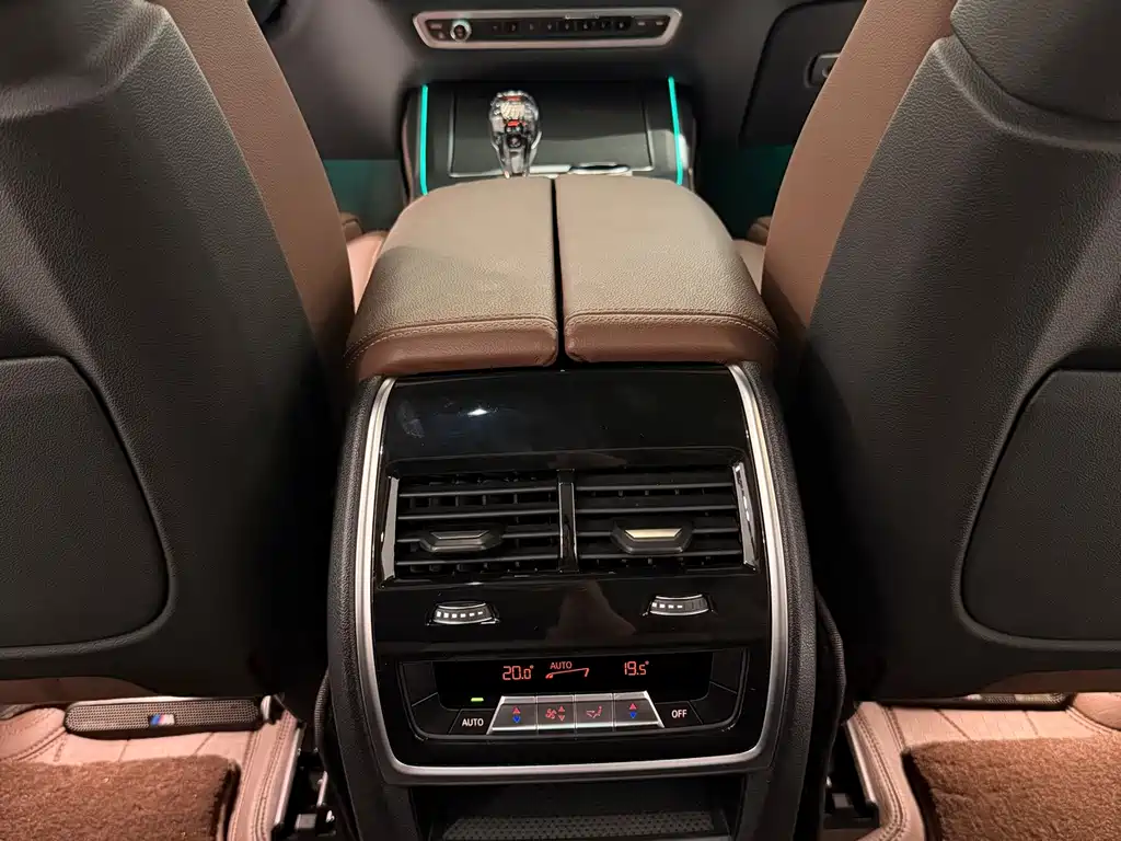 BMW X7 2022 — фото 13