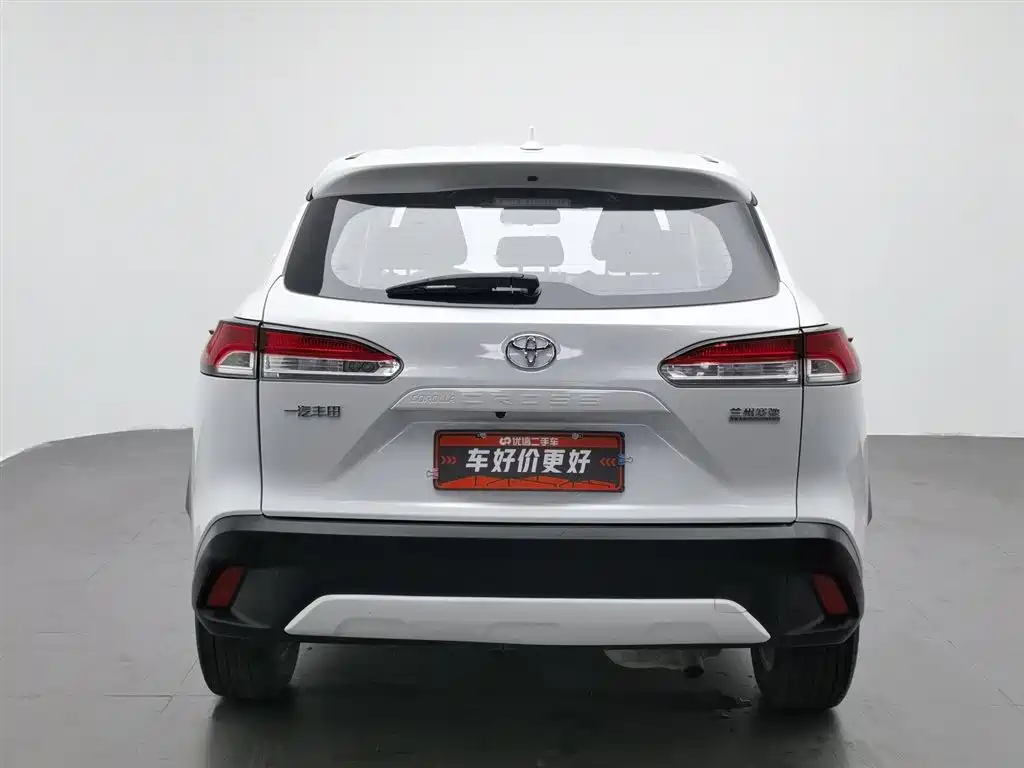 Toyota Corolla Cross 2023 — фото 4