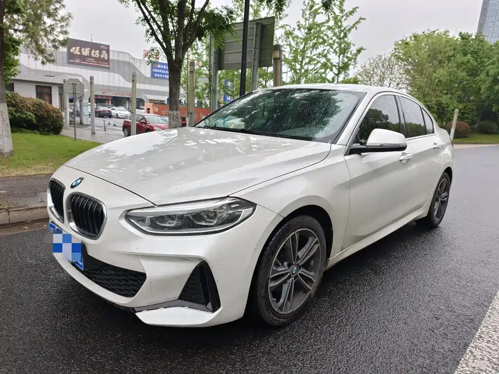 BMW 1 Series 2021 — фото 1