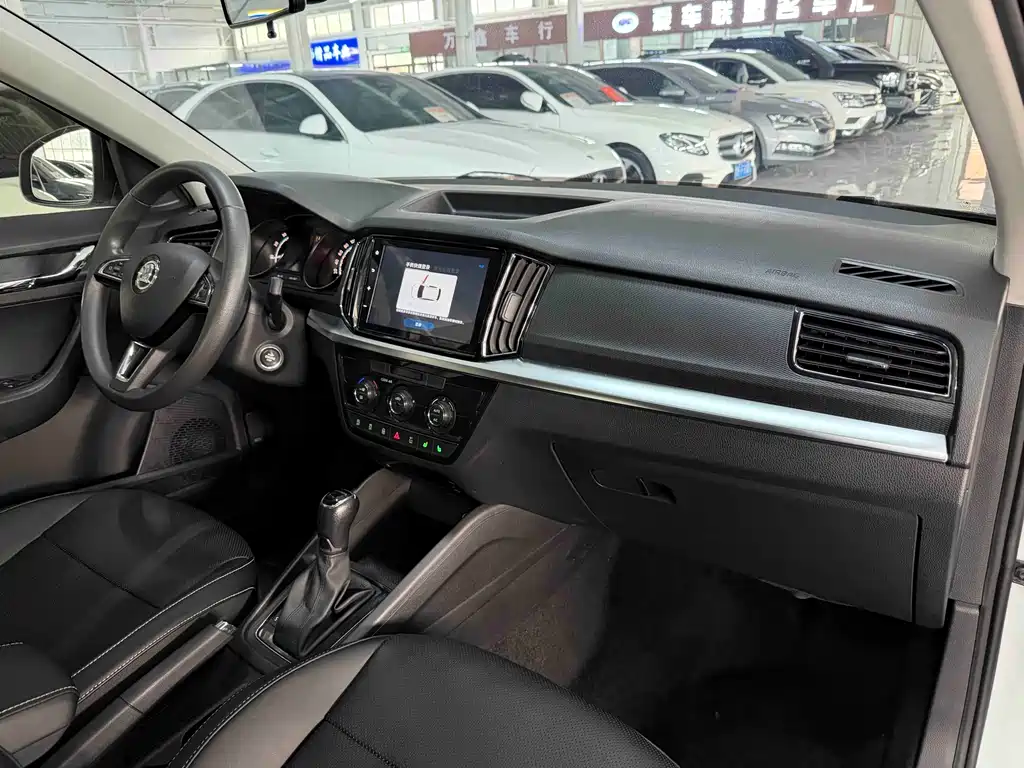 Skoda Kamiq 2023 — фото 18
