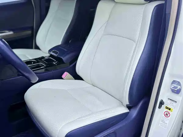Toyota Alphard 2011