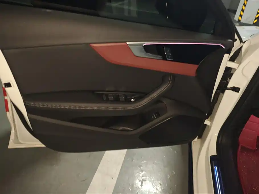 Audi A4L 2025