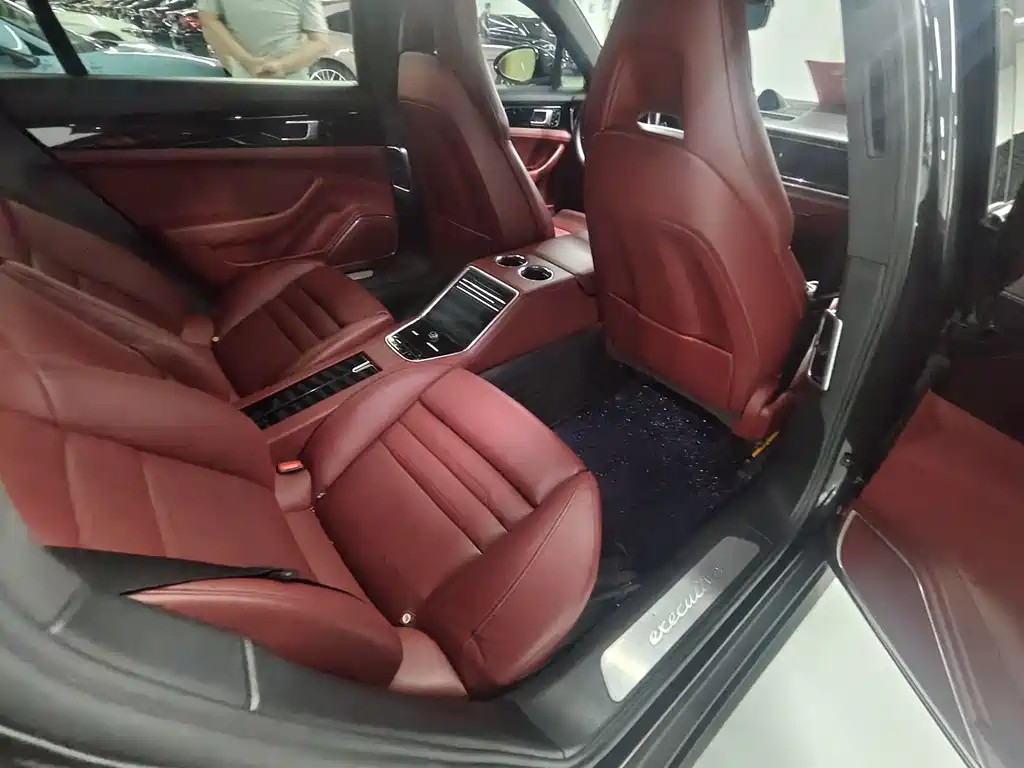 Porsche Panamera 2019 — фото 11