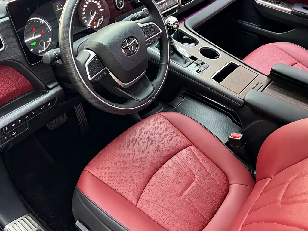 Toyota Granvia — фото 6