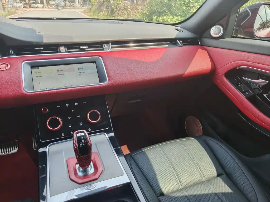 Land Rover Evoque 2020 — фото 8