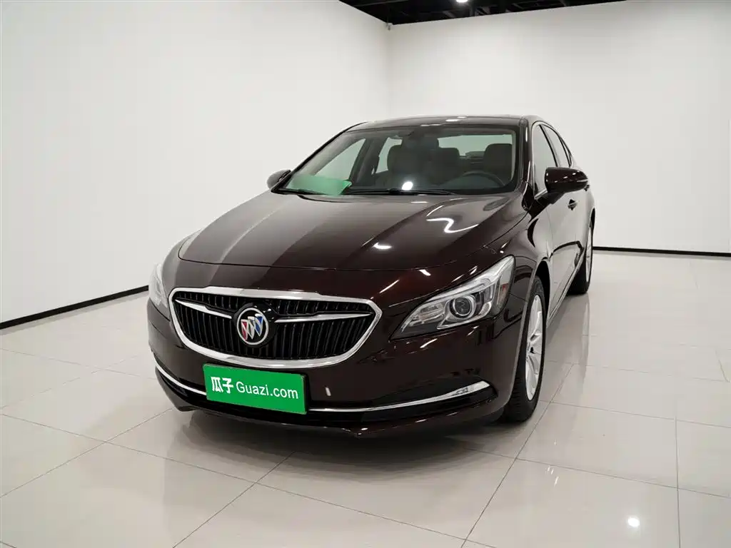 Buick LaCrosse 2017 — фото 1