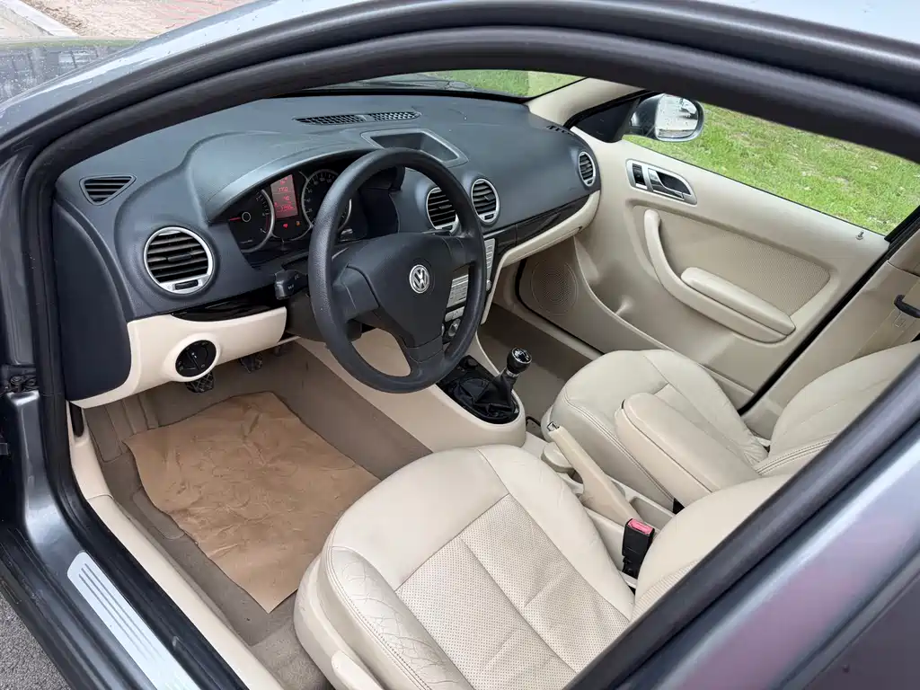 Volkswagen Lavida 2010