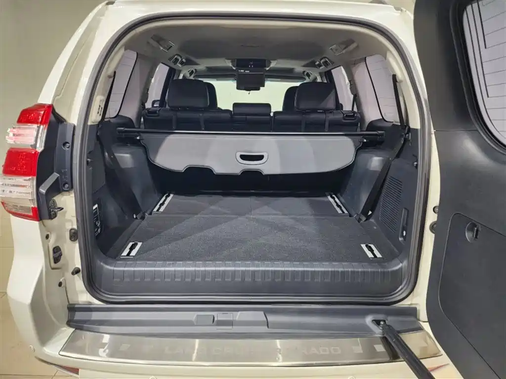 Toyota Prado 2016 — фото 9