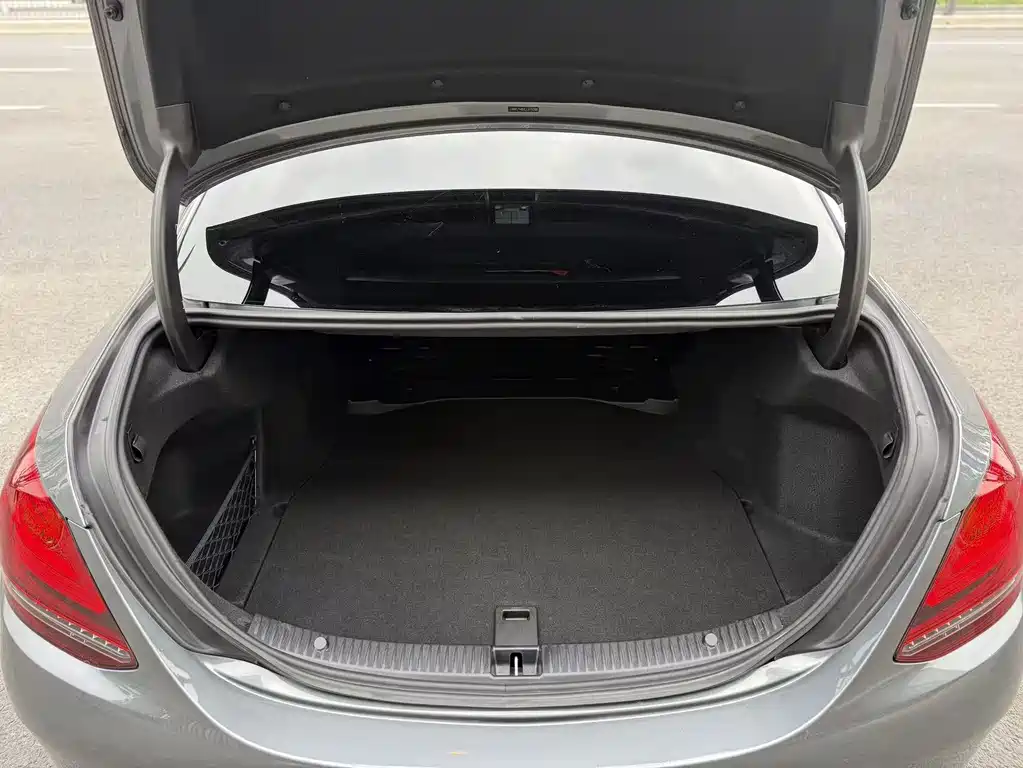Mercedes-Benz C-Class 2020 — фото 18