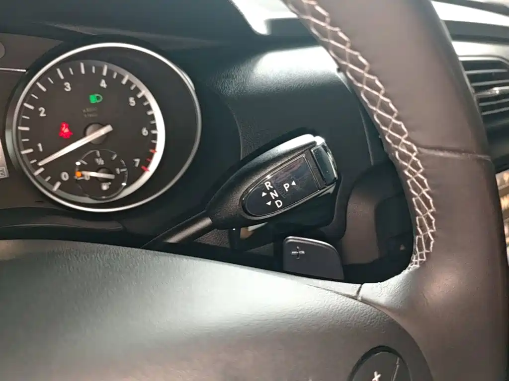 Mercedes-Benz R-Class 2017 — фото 14