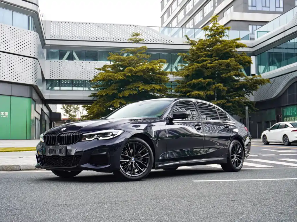 BMW 3 Series 2021