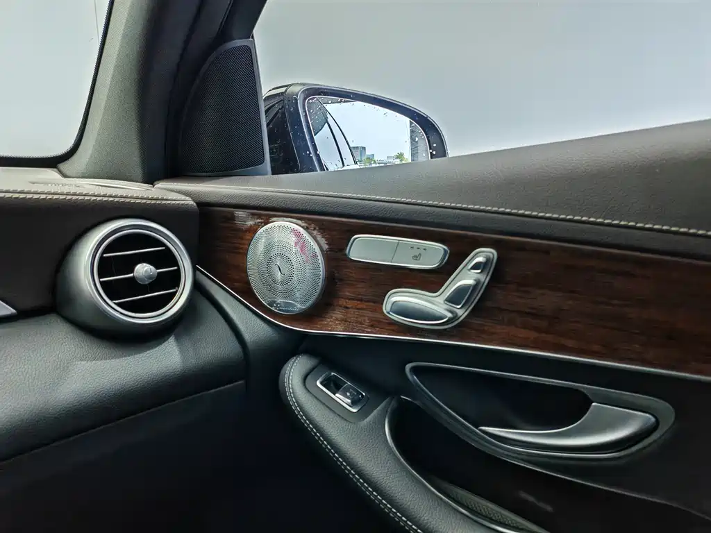 Mercedes-Benz GLC 2021 — фото 17