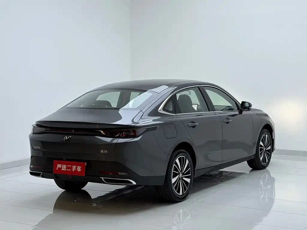 Changan Eado PHEV 2026 — фото 7