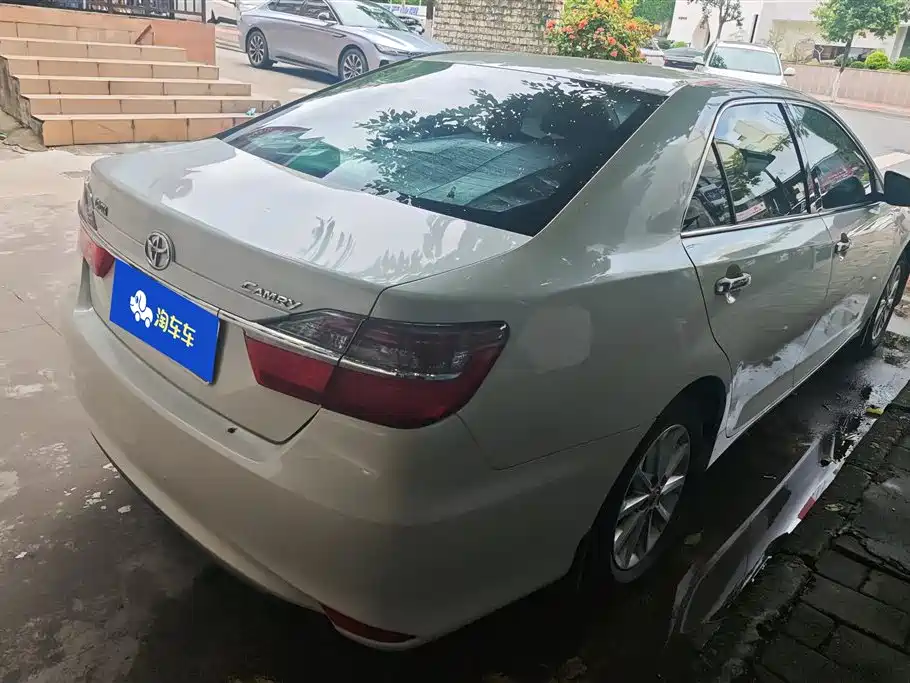 Toyota Camry 2017 — фото 3