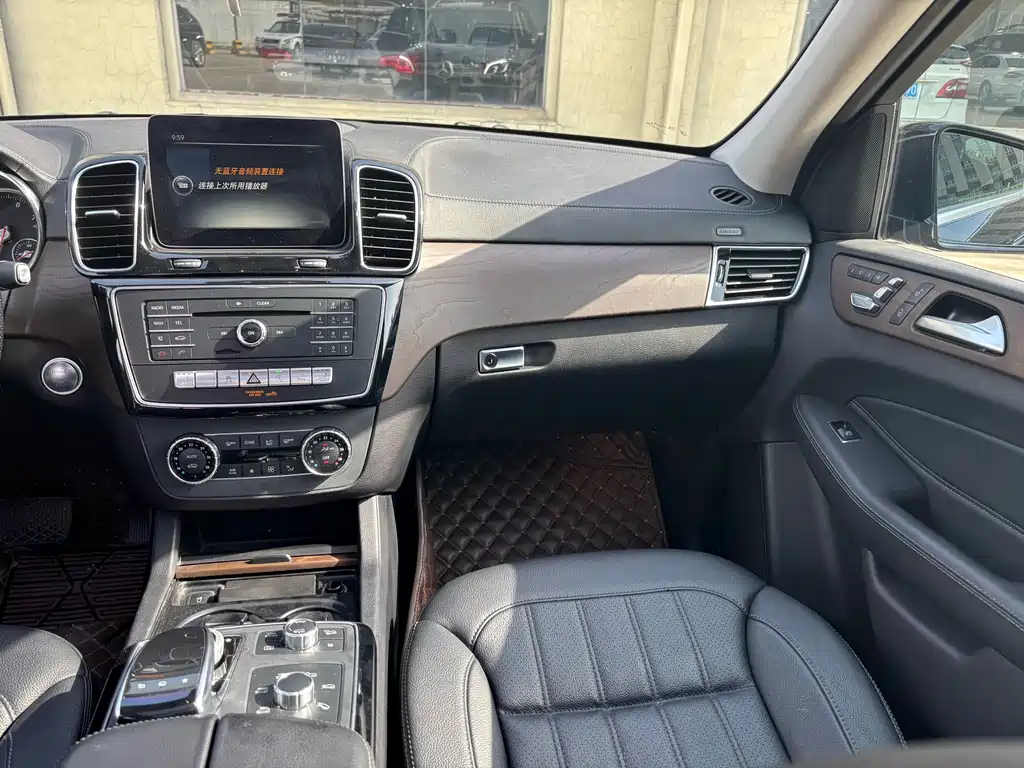 Mercedes-Benz GLS 2016 — фото 10