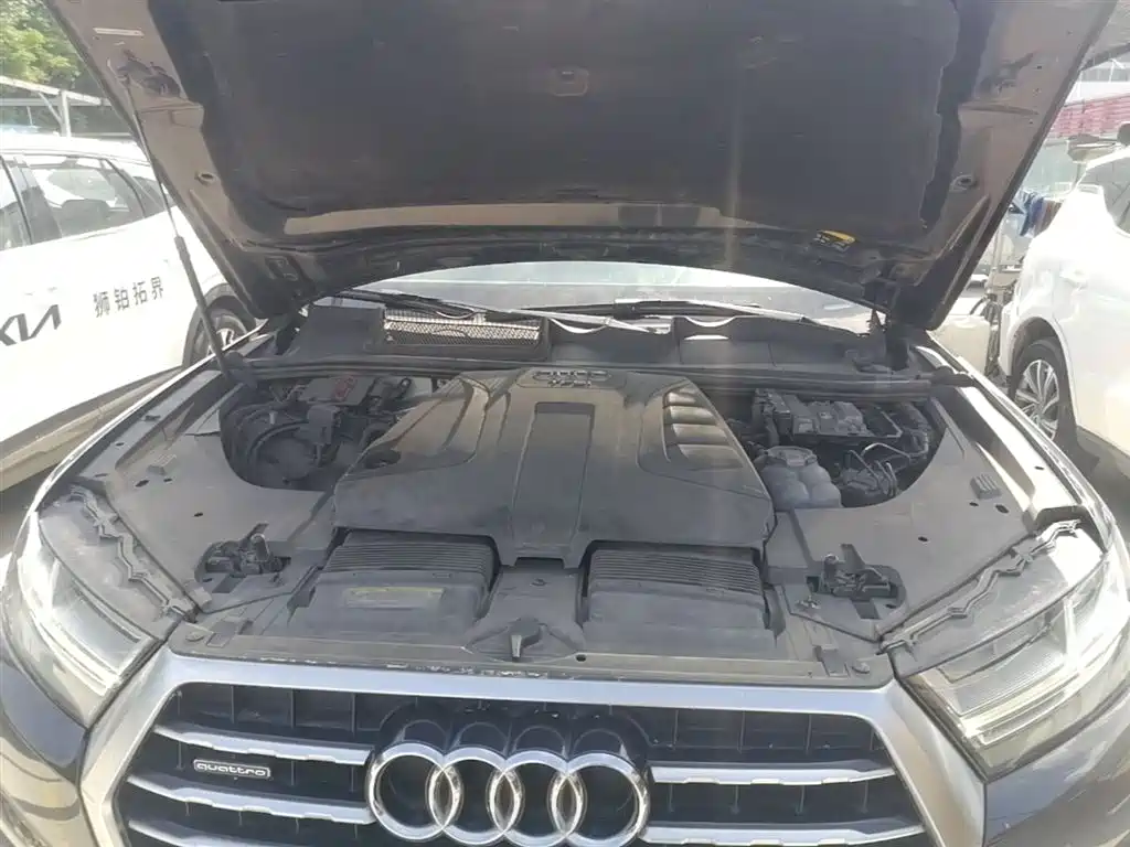 Audi Q7 2018 — фото 20