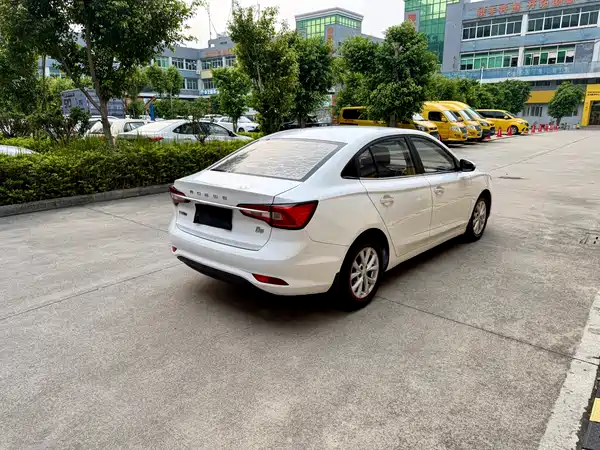 Roewe i5 2020