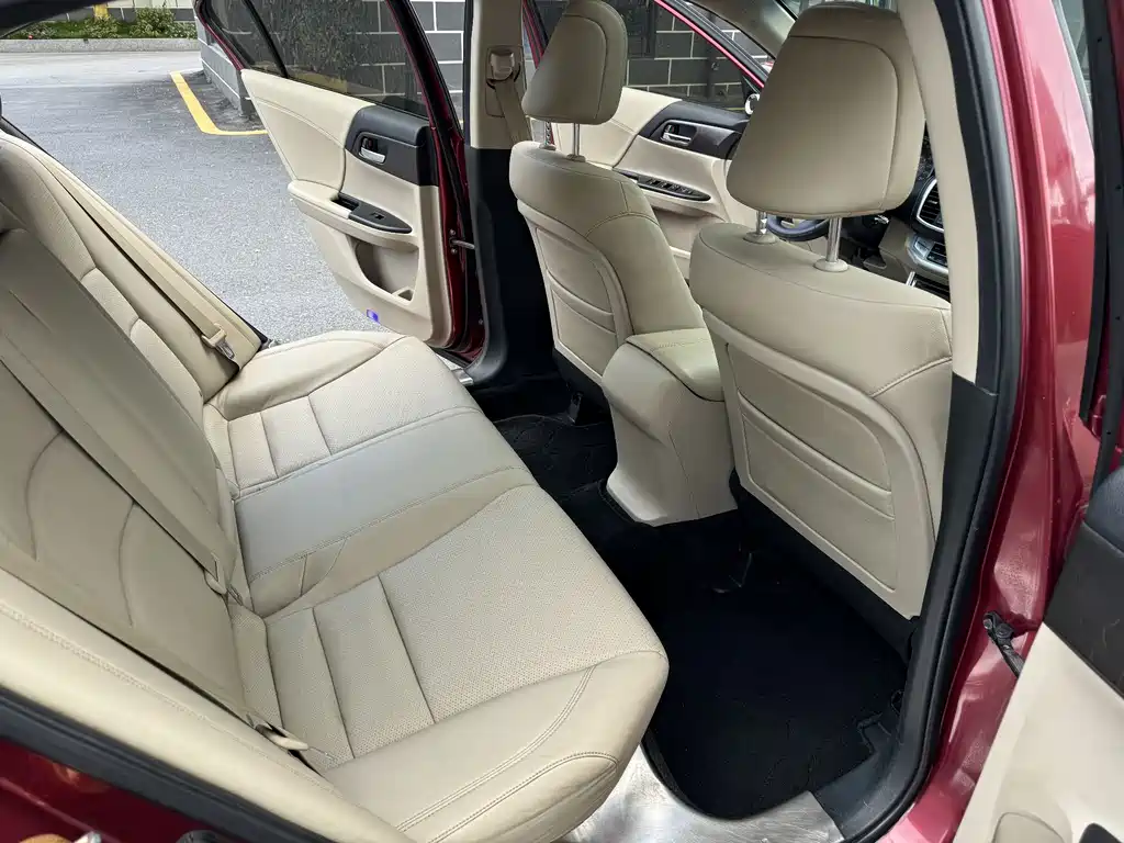 Honda Accord 2014 — фото 12
