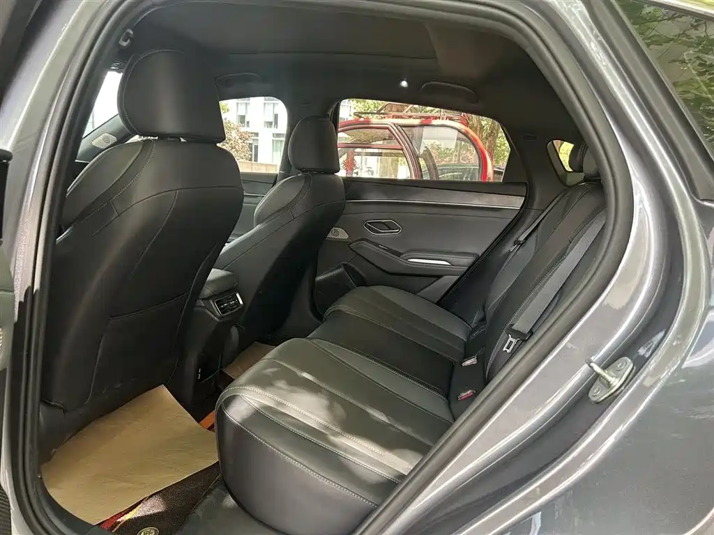 BYD Qin L 2025 — фото 12