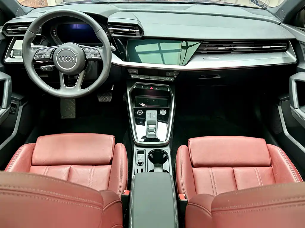 Audi A3 2023 — фото 12