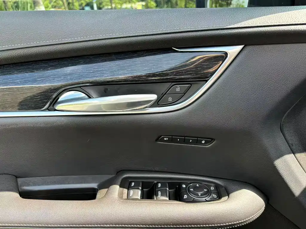 Cadillac XT5 2022 — фото 23