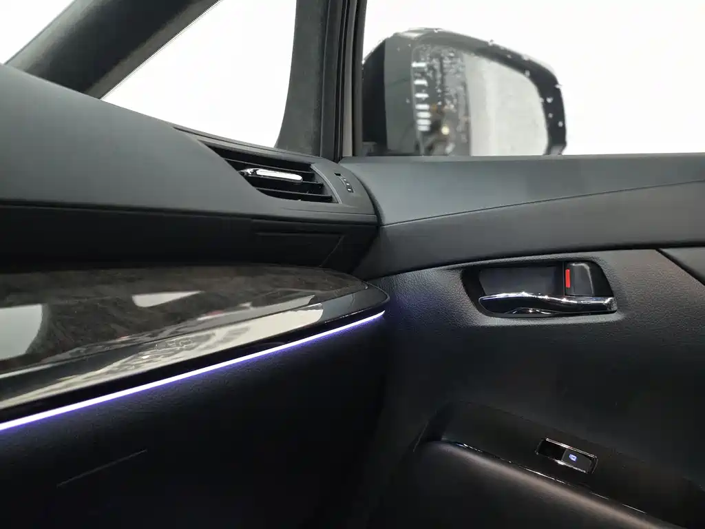 Toyota Alphard 2019 — фото 13