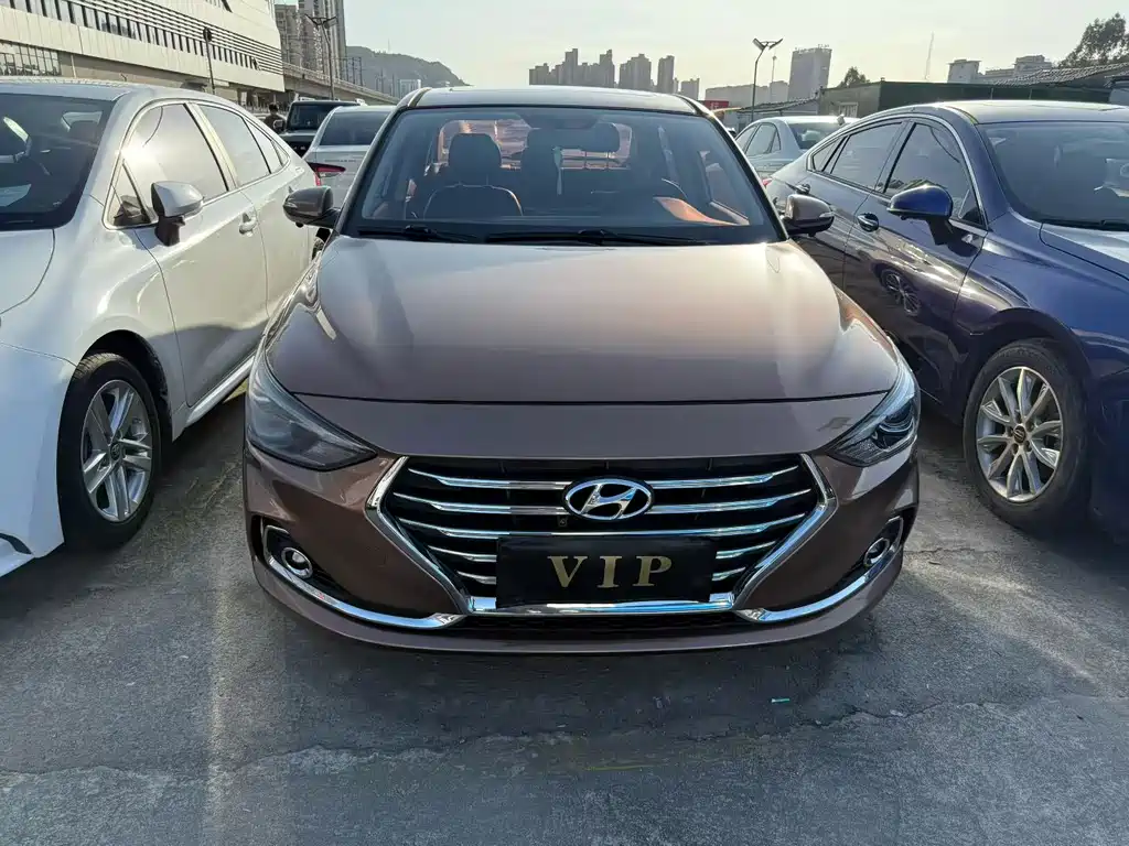Hyundai Elantra 2017 — фото 2