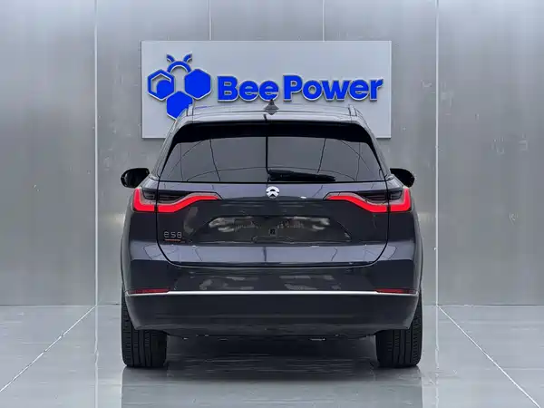 NIO ES8 2020